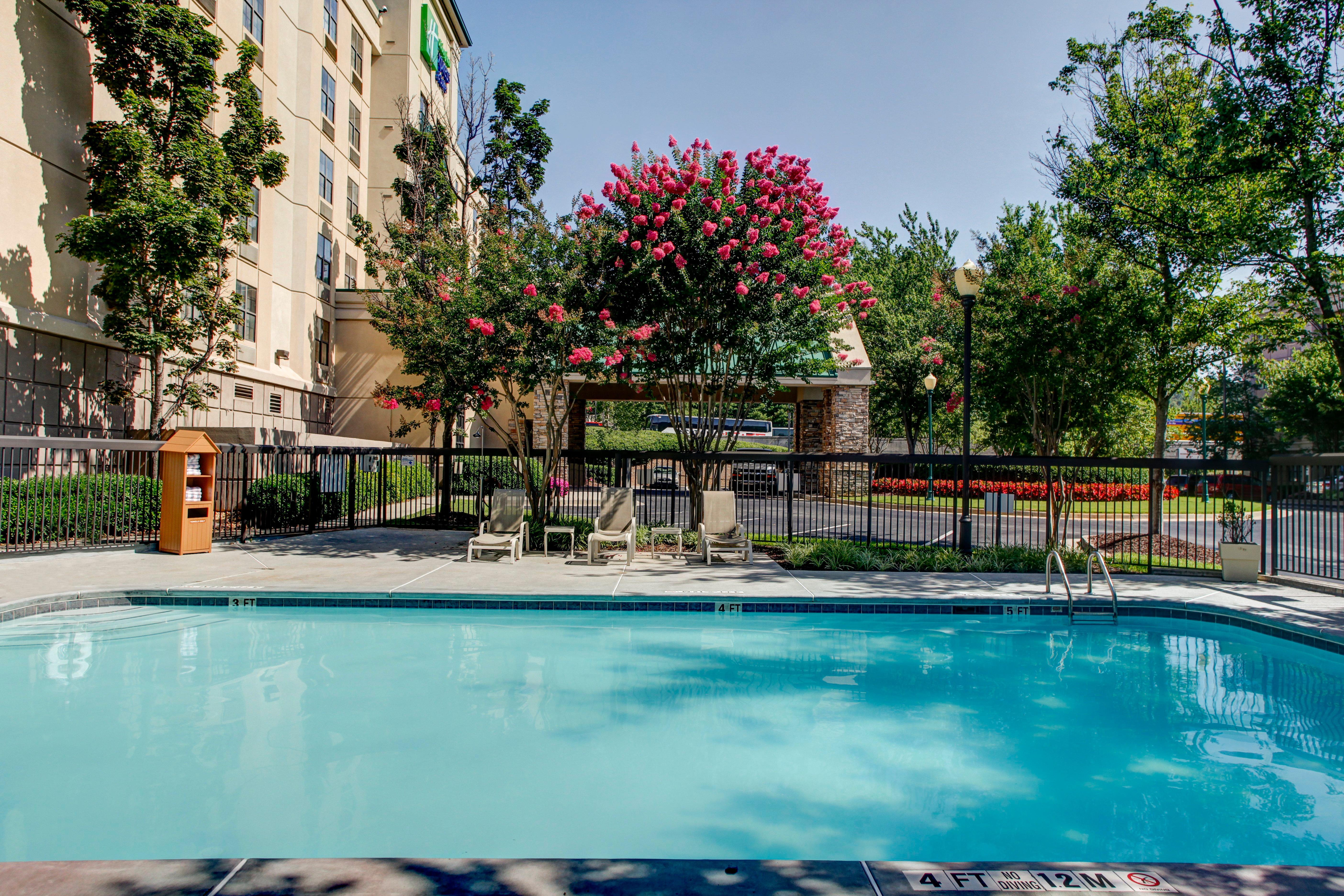 Holiday Inn Express Hotel & Suites Atlanta Buckhead By Ihg Eksteriør billede