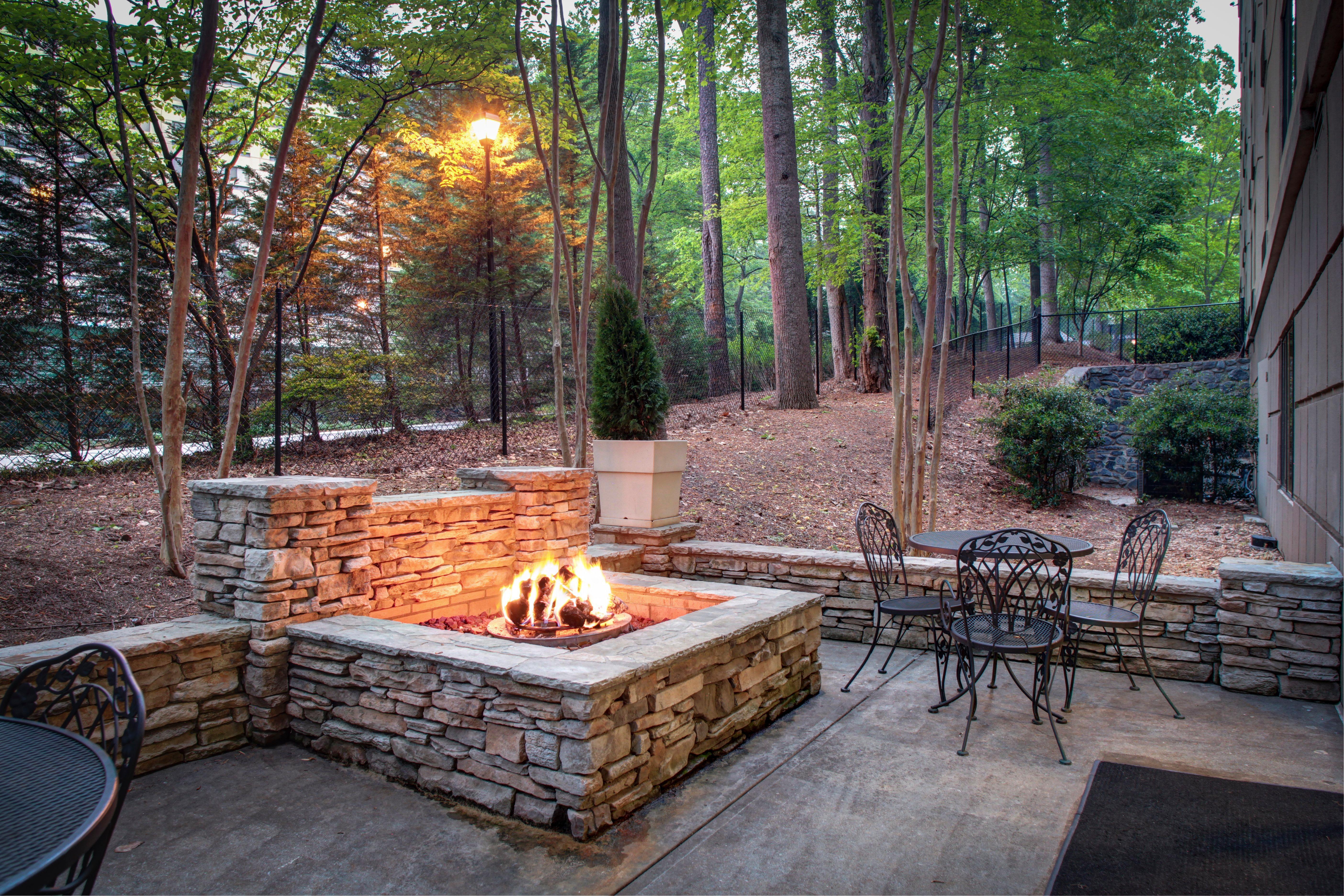 Holiday Inn Express Hotel & Suites Atlanta Buckhead By Ihg Eksteriør billede